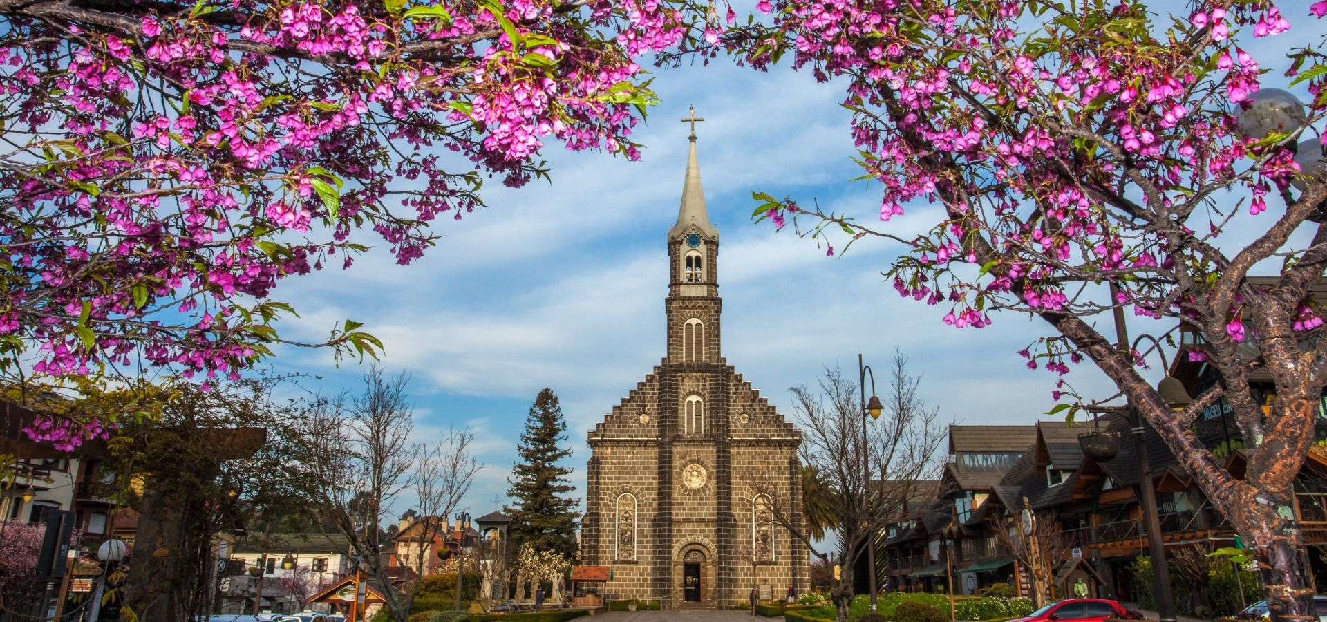 venha se apaixonar por
<br>Gramado
<br>romântica e elegante